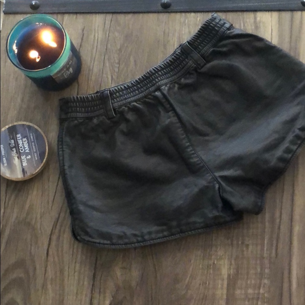 Short pants - Picture 2 of 3